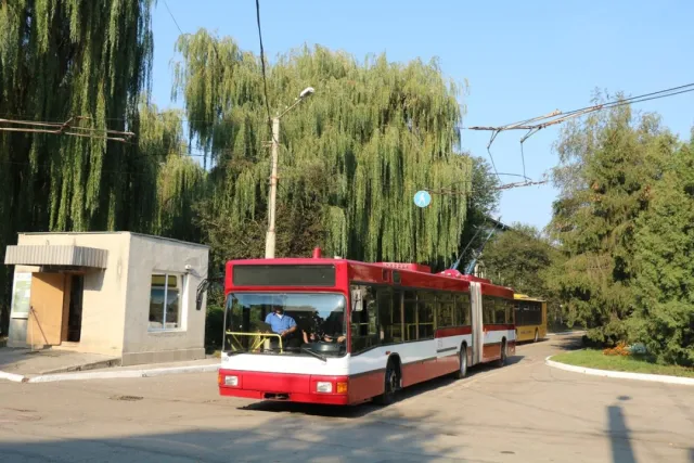 У мережі оприлюднили фото тролейбусів, які вже з 1 листопада курсуватимуть містом — фото 5