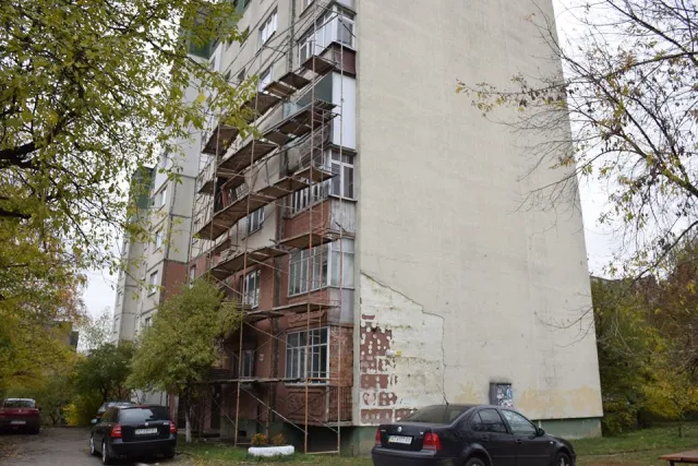 В Івано-Франківську мешканці комплексно утеплили три будинки — фото 1