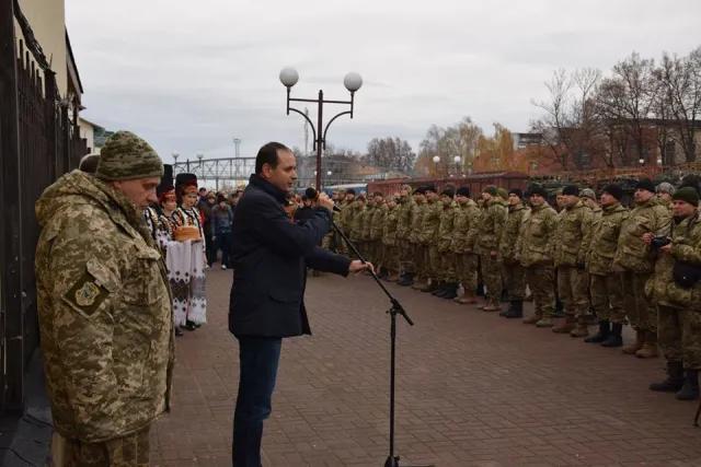 Із зони АТО до Івано-Франківська повернувся 8 батальйон 10-ї окремої гірсько-штурмової бригади ЗСУ — фото 4