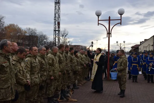 Із зони АТО до Івано-Франківська повернувся 8 батальйон 10-ї окремої гірсько-штурмової бригади ЗСУ — фото 7