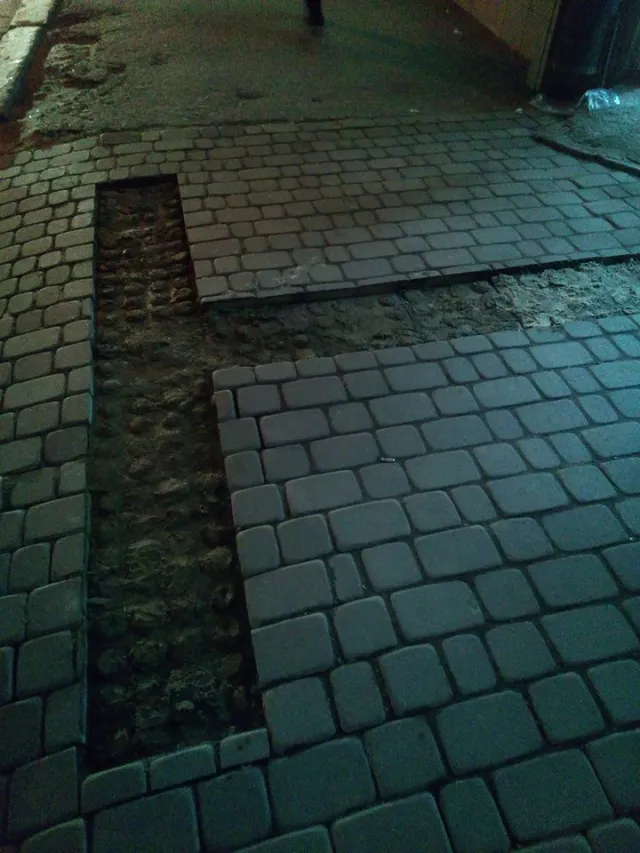 «Дістала ноги»: в Івано-Франківську із нових понижених переходів зникла тактильна плитка — фото 2