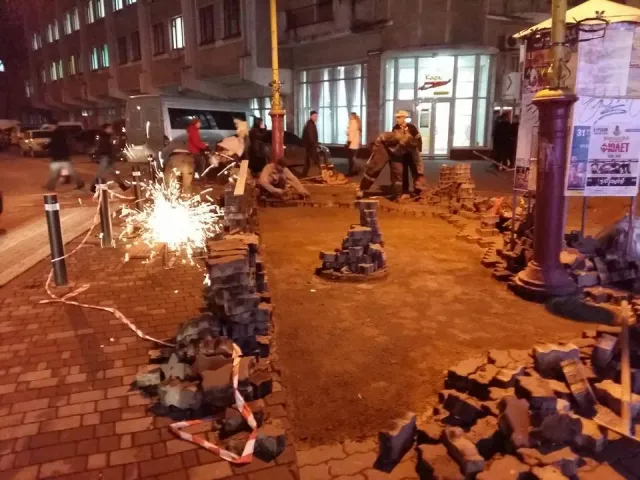 «Дістала ноги»: в Івано-Франківську із нових понижених переходів зникла тактильна плитка — фото 3