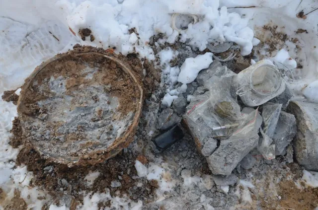 На околиці Івано-Франківська СБУ виявили три схованки зі зброєю та боєприпасами — фото 2