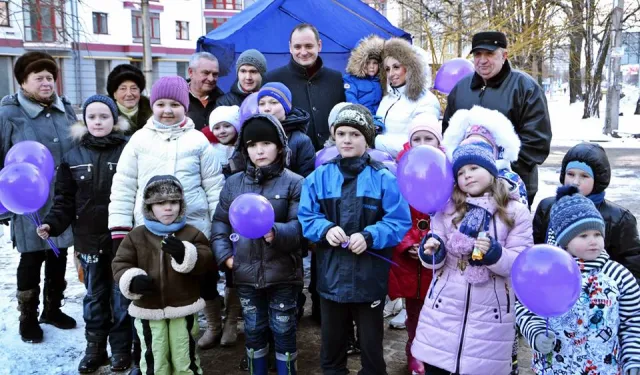 В Івано-Франківську відкрили новий затишний сквер на вулиці Вовчинецька — фото 3