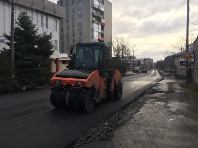 Вулиця Кармелюка в Івано-Франківську стала проїздною — фото 6