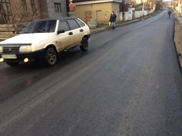 Вулиця Кармелюка в Івано-Франківську стала проїздною — фото 8