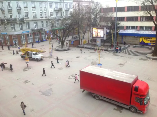Завтра в Івано-Франківську на головній красуні міста встановлять 3D-ілюмінацію — фото 2