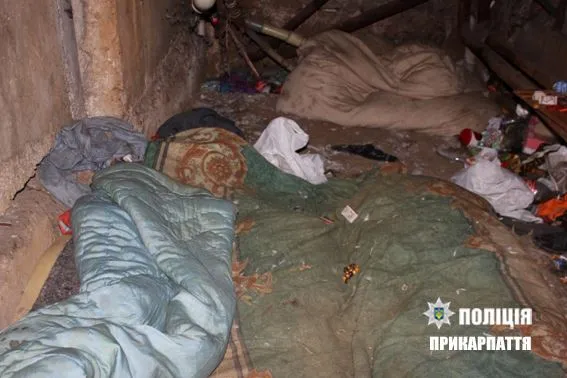 Труп на Хоткевича: безхатька вбили за знайдені 400 євро, а після - заховали в підвалі — фото 4