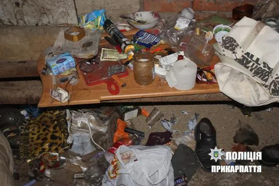 Труп на Хоткевича: безхатька вбили за знайдені 400 євро, а після - заховали в підвалі — фото 5