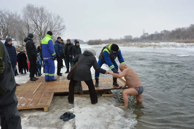 Як в Івано-Франківську проходило освячення йорданської води — фото 11