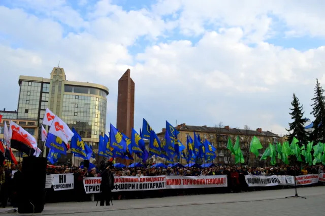 В Івано-Франківську виступили проти режиму олігархів, підвищених тарифів та репресій — фото 10