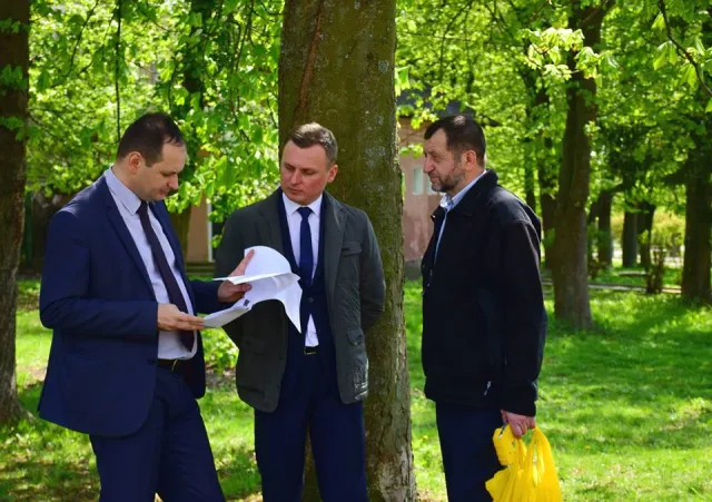 Реалізація найбільшого проекту міста: в Івано-Франківську розпочалася реконструкція території міського озера — фото 4