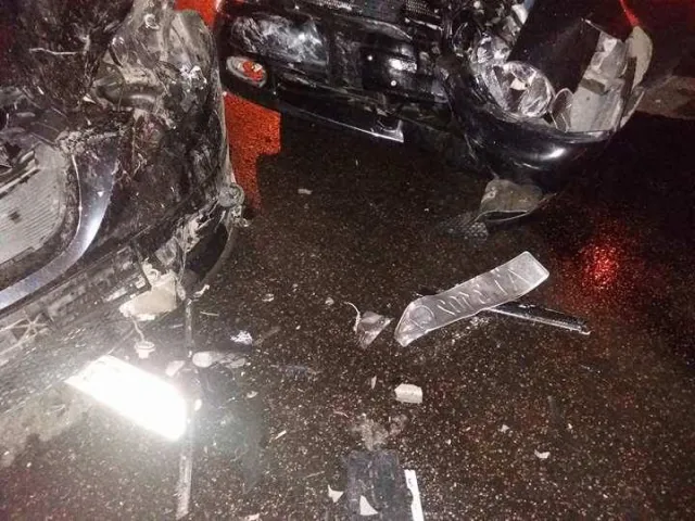 Дві жахливі аварії у Франківську: за мостом на вулиці Галицькій потрійне зіткнення, а на перехресті вулиць Незалежності - Хриплинська - Й.Сліпого смертельна аварія. Постраждалі у важкому стані — фото 7