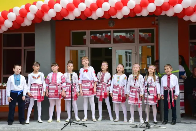 У Крихівцях на День міста урочисто відкрили новий садочок "Котигорошко" — фото 4