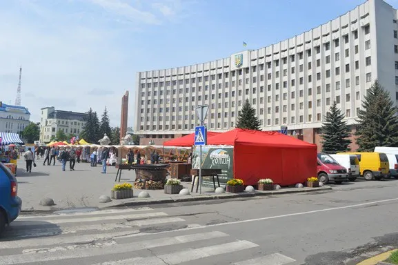 Франківці активно показують наслідки святкування Дня міста — фото 5