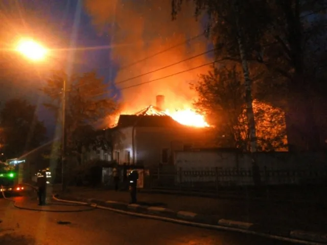 На вулиці Національної Гвардії трапилася пожежа, лунали вибухи — фото 2