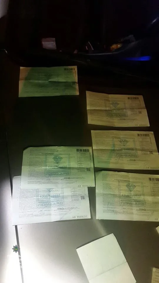 На одній із вулиць Франківська львів'янин у машині перевозив наркотики та вибухівку — фото 1