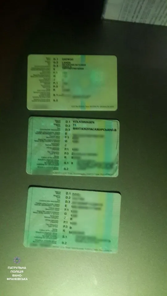 В Івано-Франківську на хабарі затримано одного з керівників медичного закладу — фото 3
