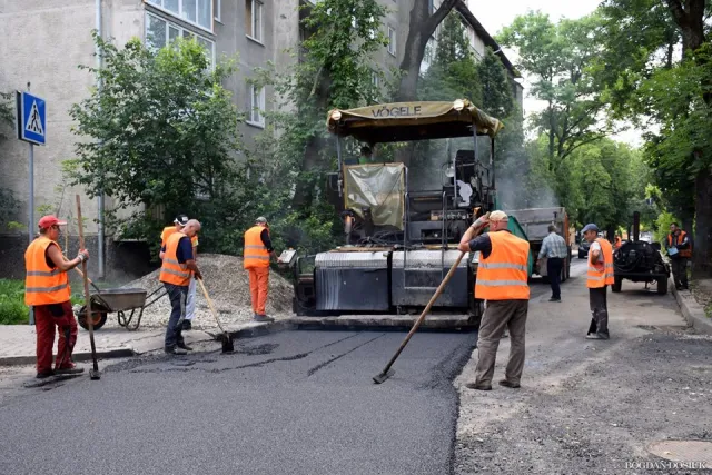 В Івано-Франківську завершуються ремонтні роботи на вулиці Марійки Підгірянки — фото 3