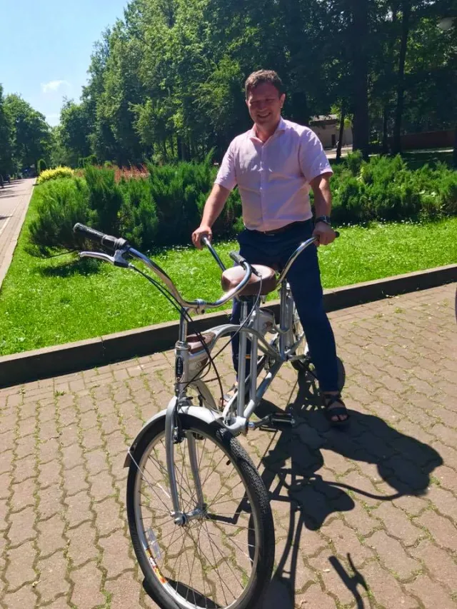 В Івано-Франківську у міському парку вперше запровадили муніципальний прокат велосипедів — фото 2