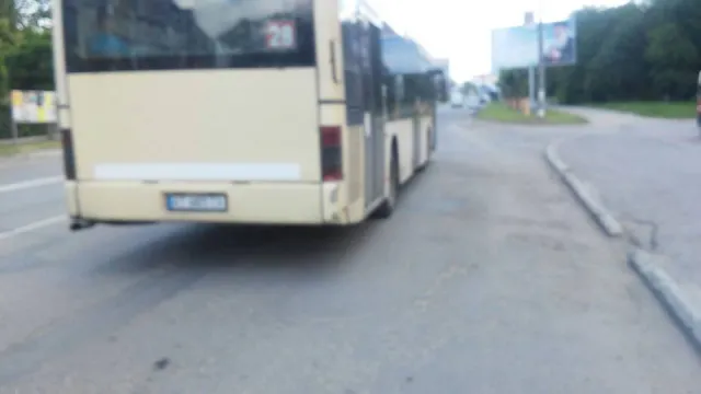 Казуси франківських маршрутчиків: російська музика і блатняк, недійсні квитки, зупинка на перекур та хамство у бік пасажирів — фото 1