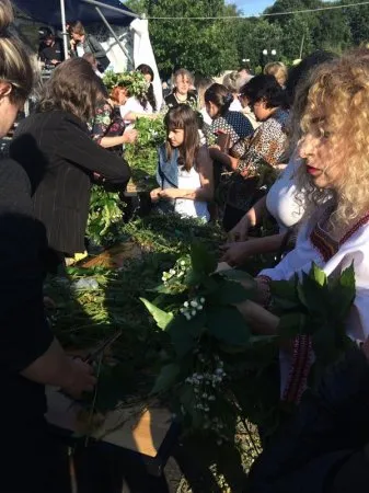 В Івано-Франківську з піснями і танцями святкували Івана Купала — фото 5